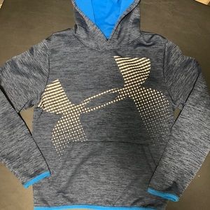 Boys Under Armour sweatshirt.